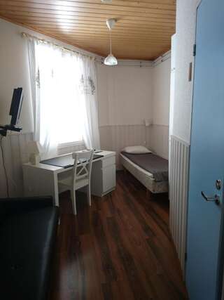 Мотели SEO Motel Alavieska Alavieska Одноместный номер с ванной комнатой-1